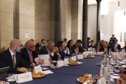 Buenos Aires 23-04 Legislators from 9 Latin American countries exchange on accelerating shift to electric mobility